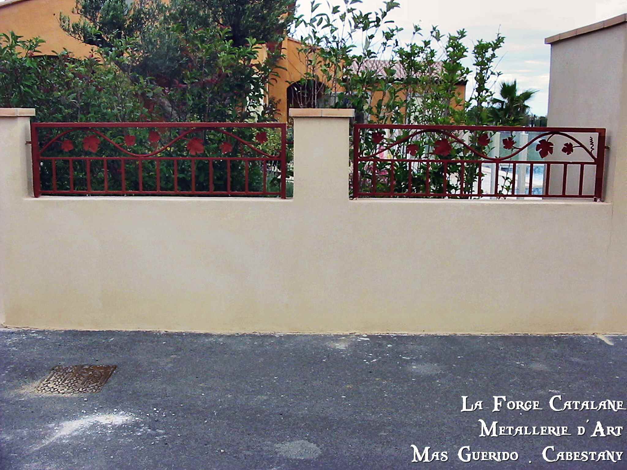 cloture feuilles de vigne forge catalane.jpg